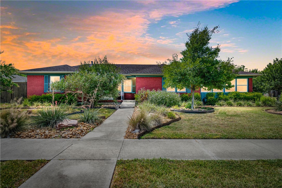 345 Doddridge Street Corpus Christi TX 78411