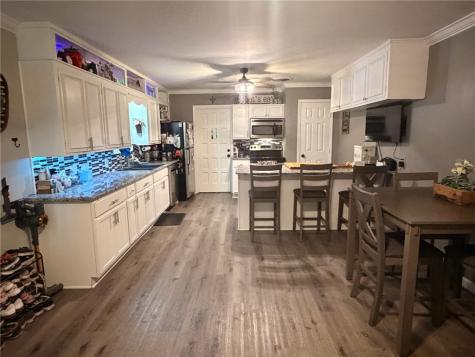 811 N Adams Avenue Beeville TX 78102