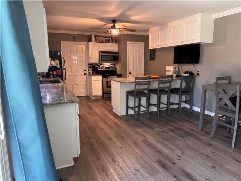 811 N Adams Avenue Beeville TX 78102