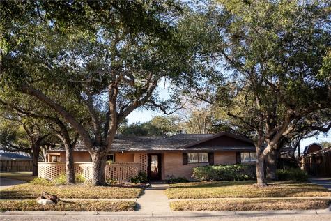 710 Burkshire Drive Corpus Christi TX 78412