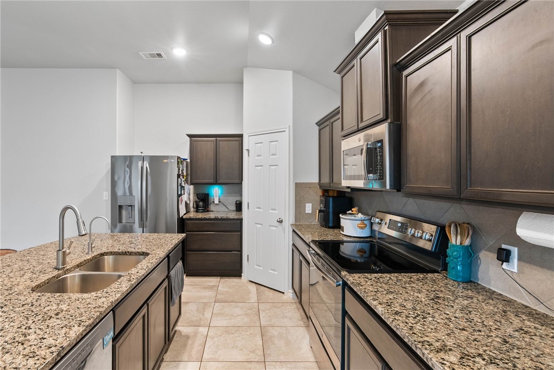 9441 English Oak Drive Corpus Christi TX 78410