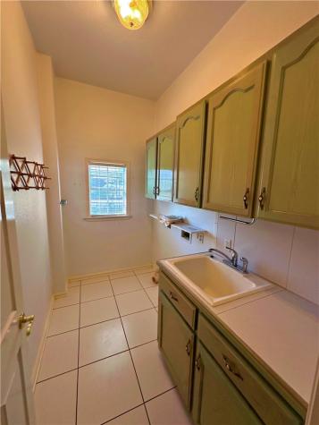 508 Lagunillas Avenue Charlotte TX 78011