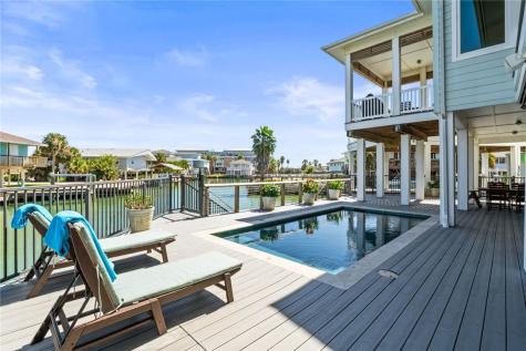 1024 Private Road D Port Aransas TX 78373