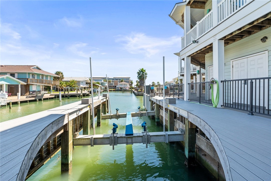 1024 Private Road D Port Aransas TX 78373