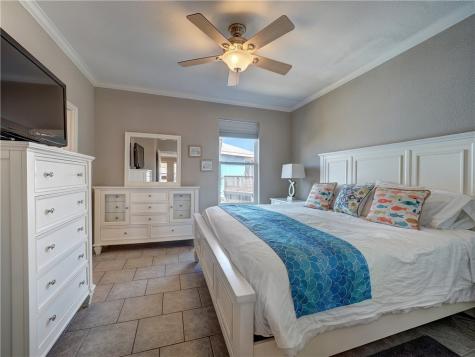 1833 S 11th Street F2 Port Aransas TX 78373