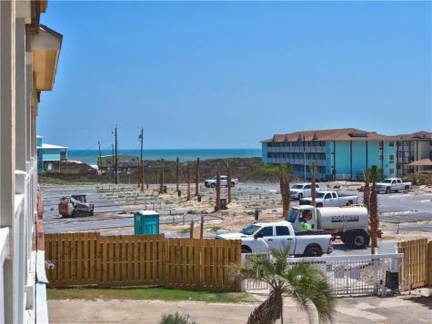 1833 S 11th Street F2 Port Aransas TX 78373