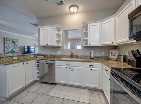 1833 S 11th Street F2 Port Aransas TX 78373