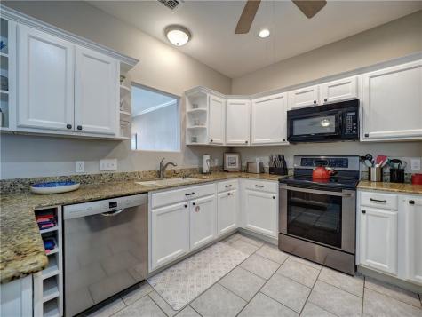 1833 S 11th Street F2 Port Aransas TX 78373