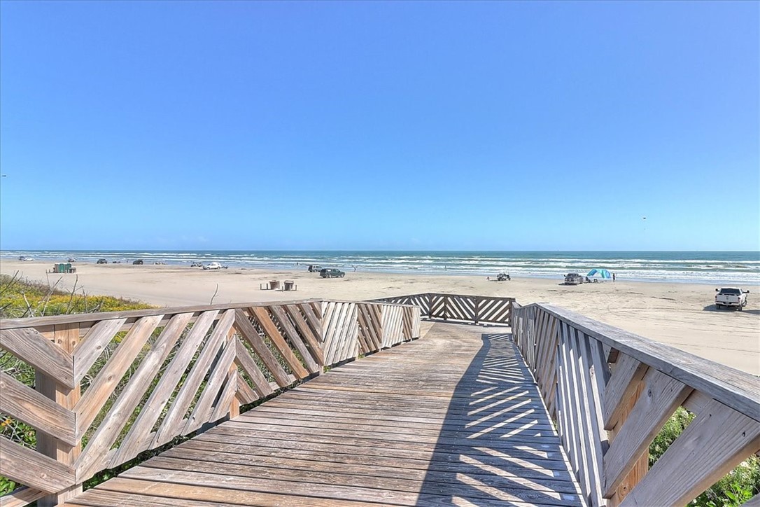 180 Sunset Avenue Port Aransas TX 78373