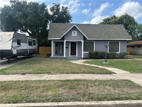 625 W Richard Avenue Kingsville TX 78363