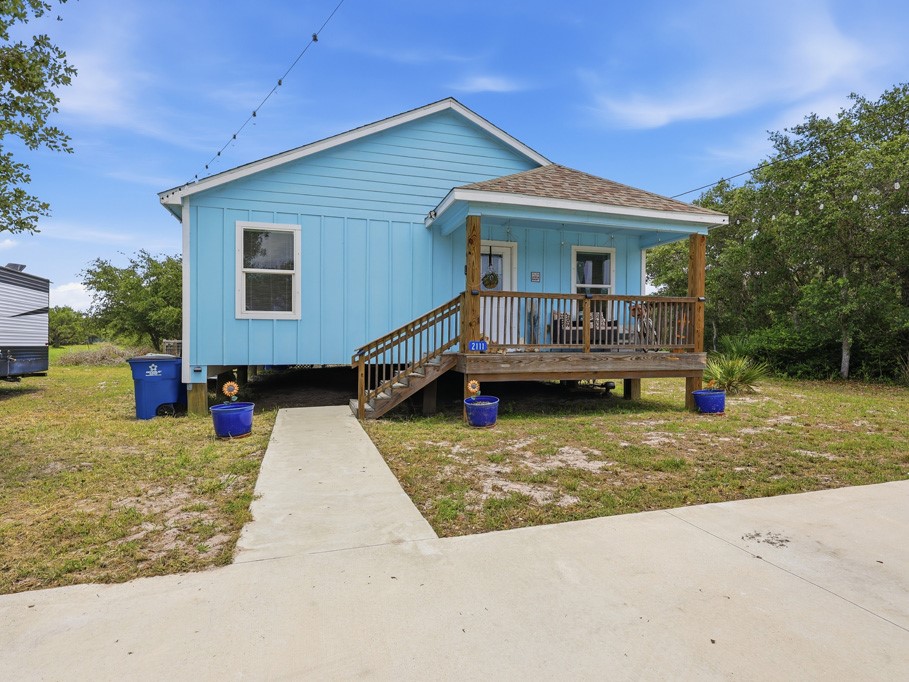 2111 Lone Star Rockport TX 78382