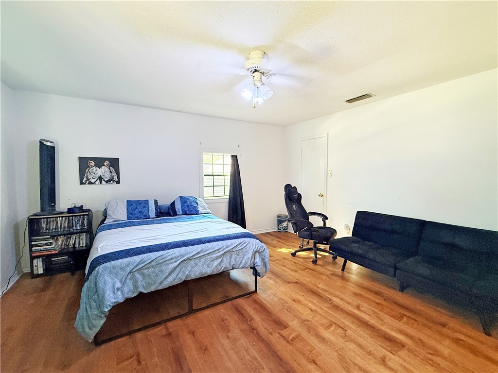 3201 Traylor Boulevard Rockport TX 78382