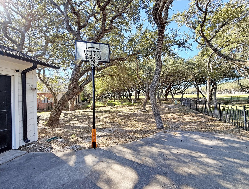 3201 Traylor Boulevard Rockport TX 78382