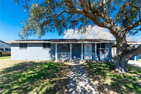 1023 Southcliff Drive Portland TX 78374