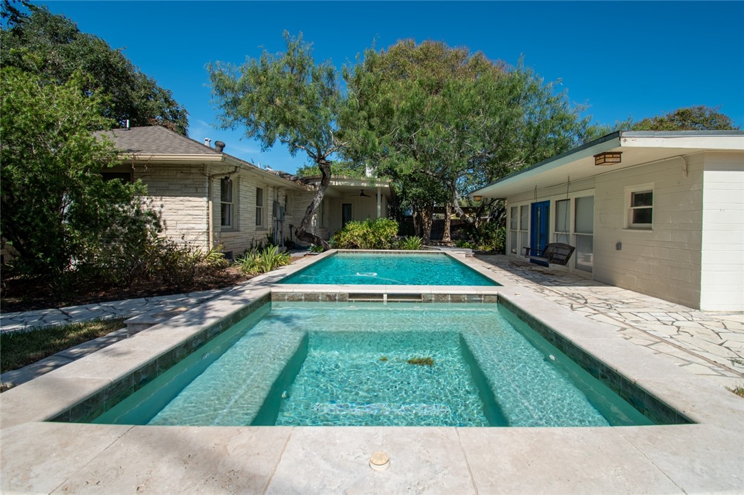 155 Santa Barbara Street Corpus Christi TX 78411