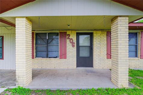 206 S Minneapolis Street Beeville TX 78102