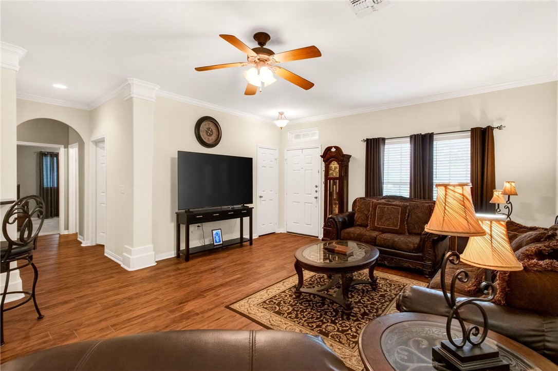 6042 Natchez Drive Corpus Christi TX 78414