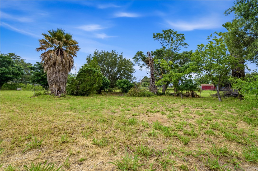 1221 Encino Drive Pleasanton TX 78064