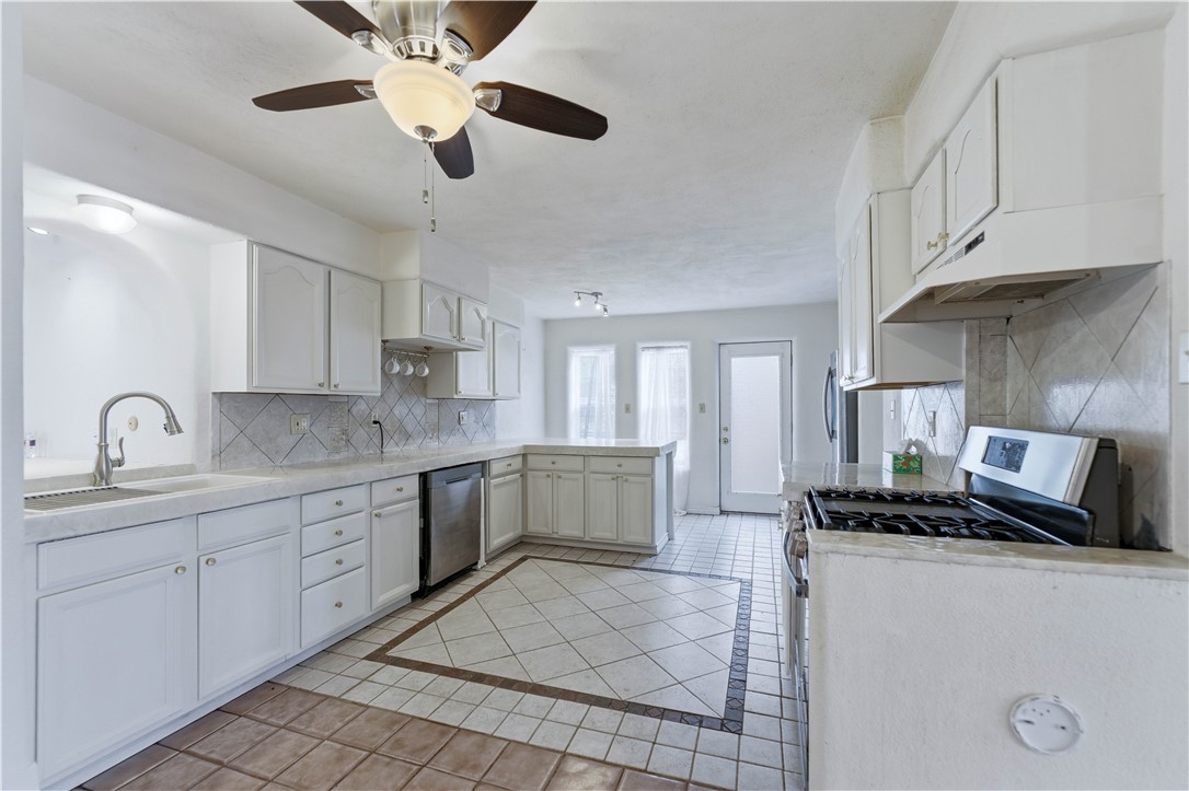 1221 Encino Drive Pleasanton TX 78064