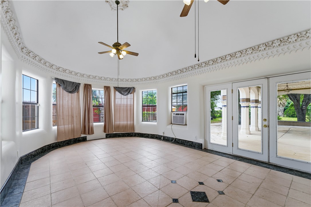 1221 Encino Drive Pleasanton TX 78064