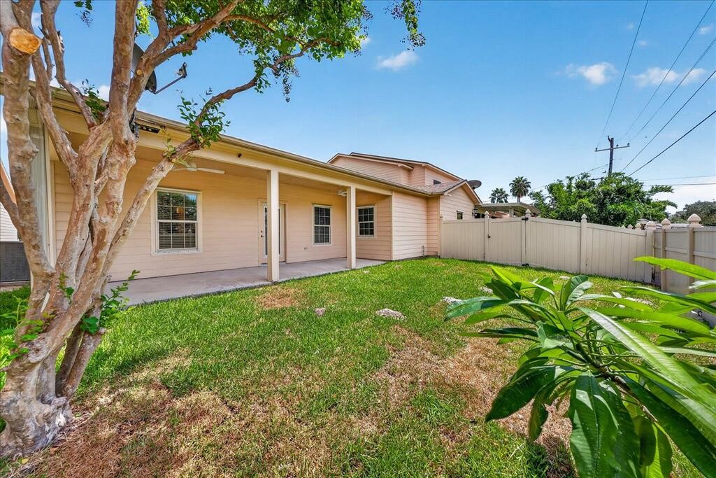 18 Olde Towne Highway Rockport TX 78382