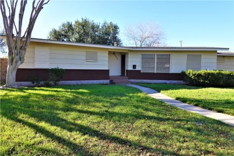 1211 Austin Street Portland TX 78374