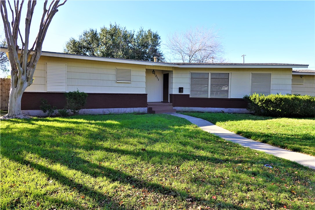 1211 Austin Street Portland TX 78374