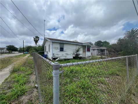 919 S Brownlee Boulevard Corpus Christi TX 78404