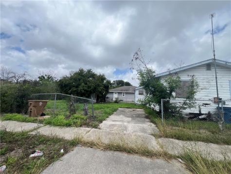 919 S Brownlee Boulevard Corpus Christi TX 78404