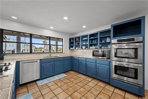 214 Bayview Drive Aransas Pass TX 78336