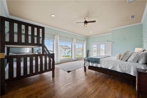 214 Bayview Drive Aransas Pass TX 78336
