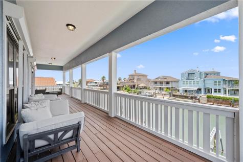 214 Bayview Drive Aransas Pass TX 78336