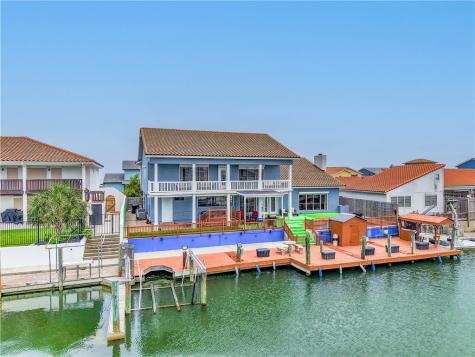 214 Bayview Drive Aransas Pass TX 78336