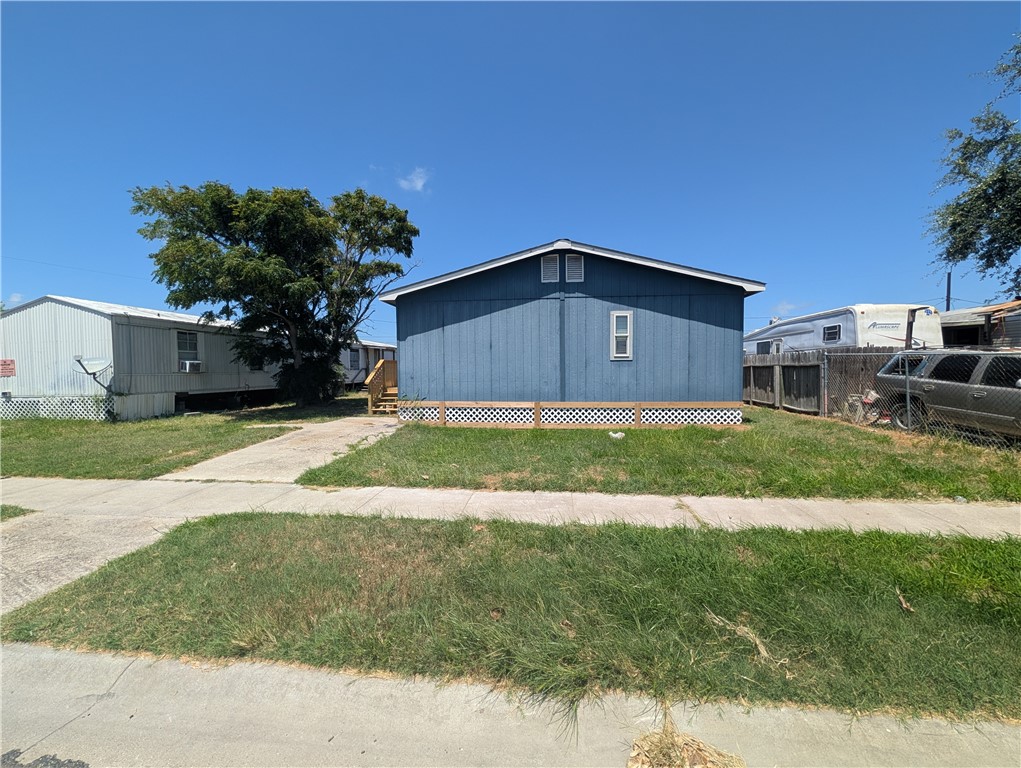 933 Grand View Street Corpus Christi TX 78418
