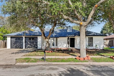 2409 Amistad Street Portland TX 78374