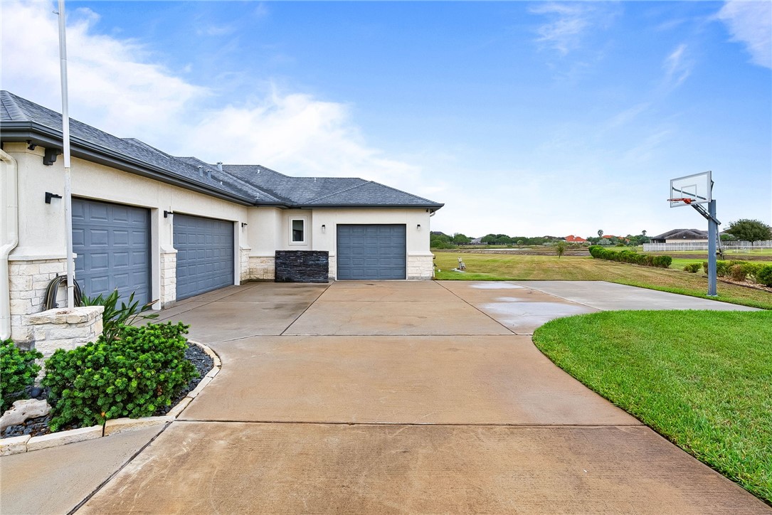 8554 King River Court Corpus Christi TX 78414