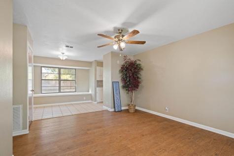 811 W Avenue I Avenue Kingsville TX 78363