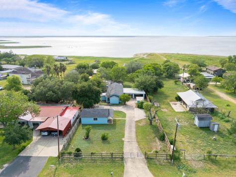 119 Century Drive Mathis TX 78368
