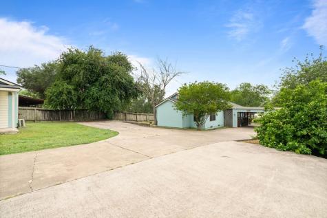 119 Century Drive Mathis TX 78368