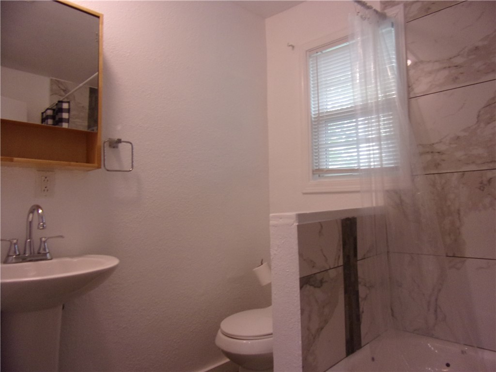 2722 Greenwood Drive Corpus Christi TX 78405