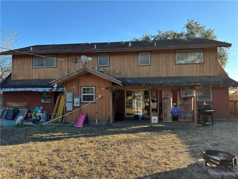 1702 Santa Cecilia Drive Kingsville TX 78363