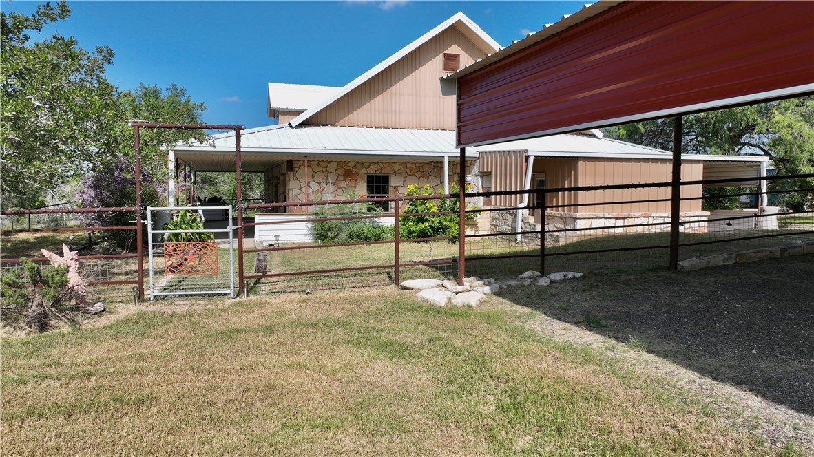 571 Fm 799 George West TX 78022