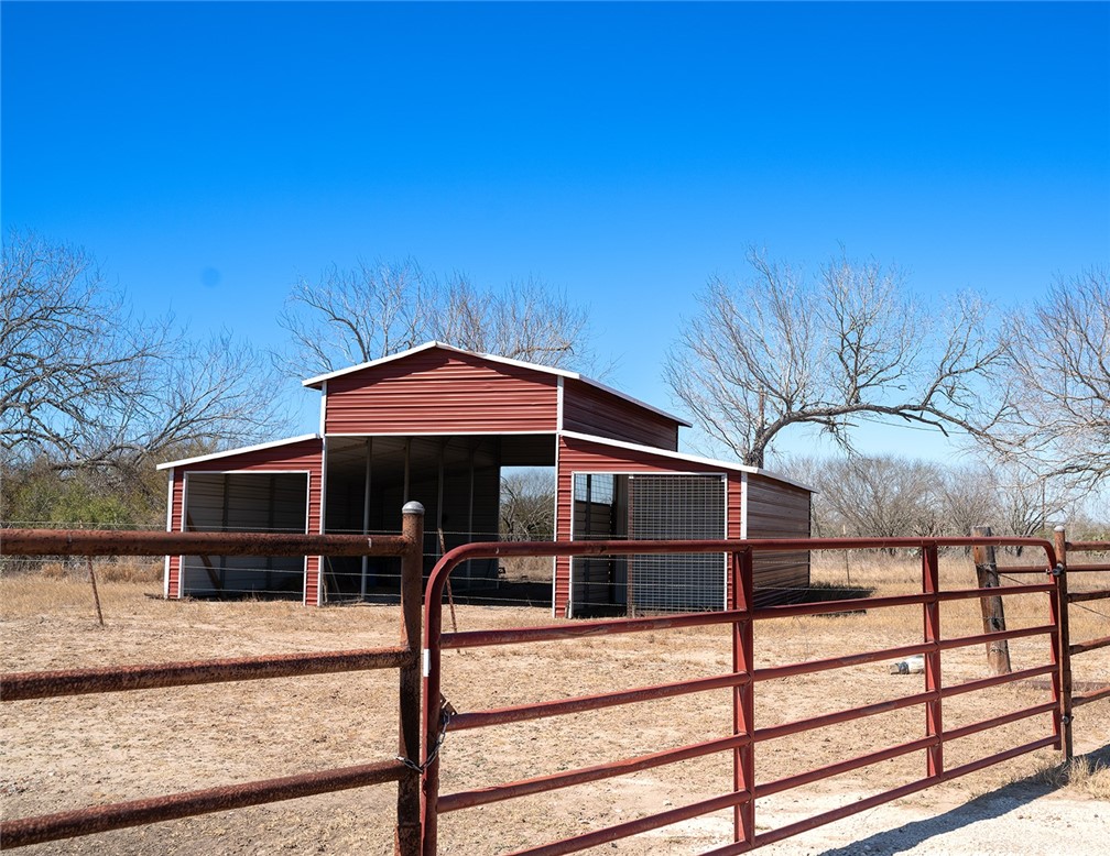 571 Fm 799 George West TX 78022