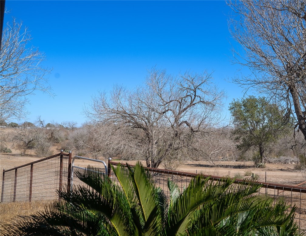 571 Fm 799 George West TX 78022