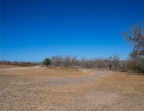 571 Fm 799 George West TX 78022
