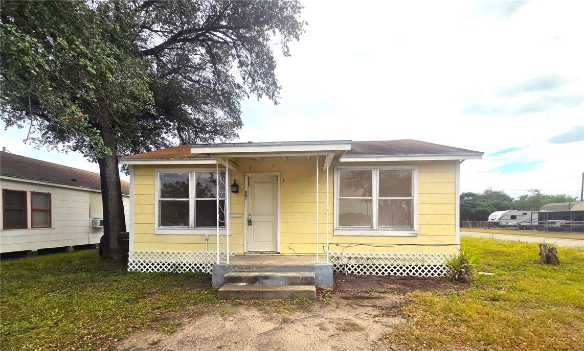 901 E Yoakum Avenue Kingsville TX 78363