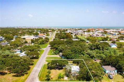 518 N Racine Street Rockport TX 78382