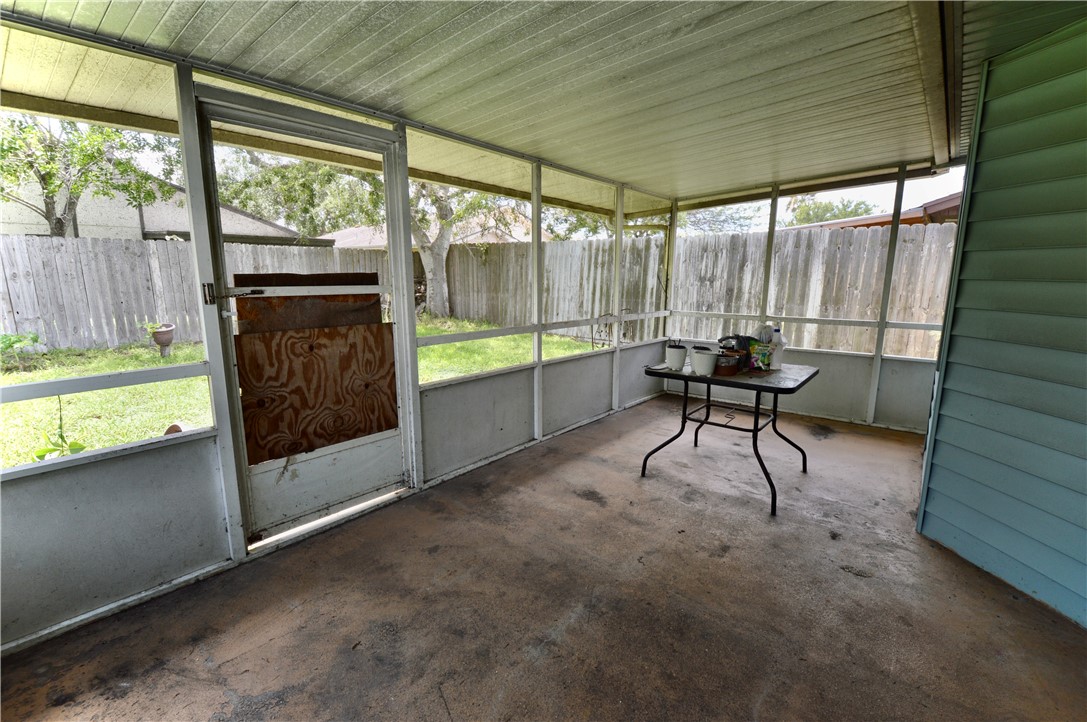 965 Raven Street Corpus Christi TX 78418