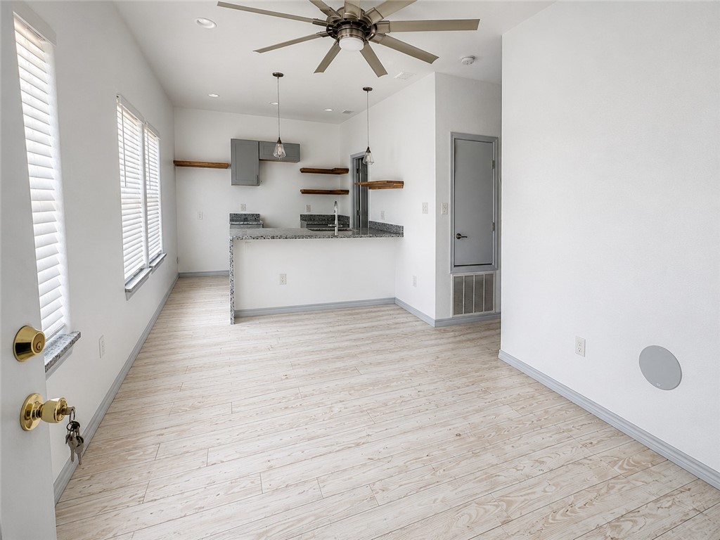 122 W Palm Beach Drive Port Aransas TX 78373