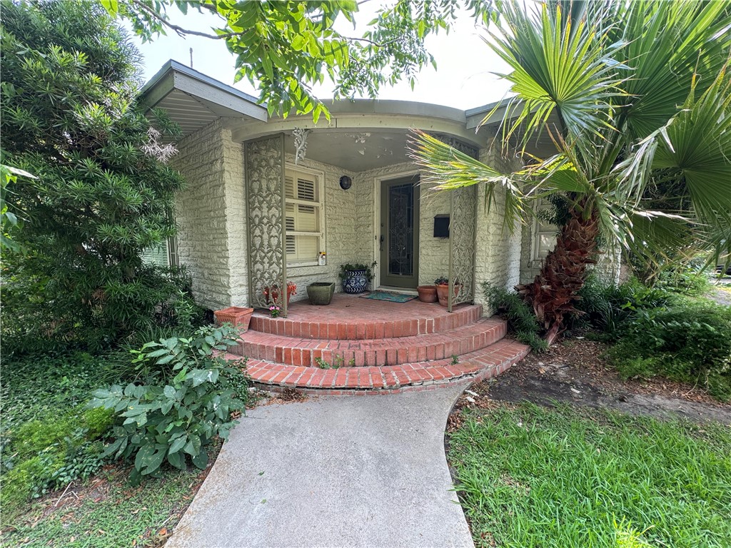353 Jackson Place Corpus Christi TX 78411